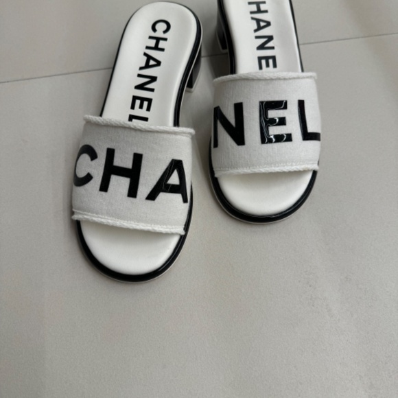 Chanel Slides Mules sandals 24C 38 - Picture 2 of 6
